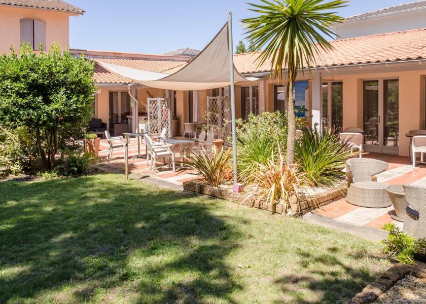 Nouvelle-Aquitaine Lanton exterior view