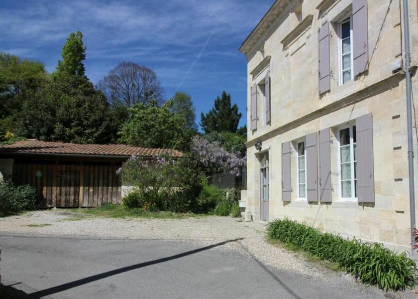 Nouvelle-Aquitaine Saint-Michel-de-Fronsac exterior view