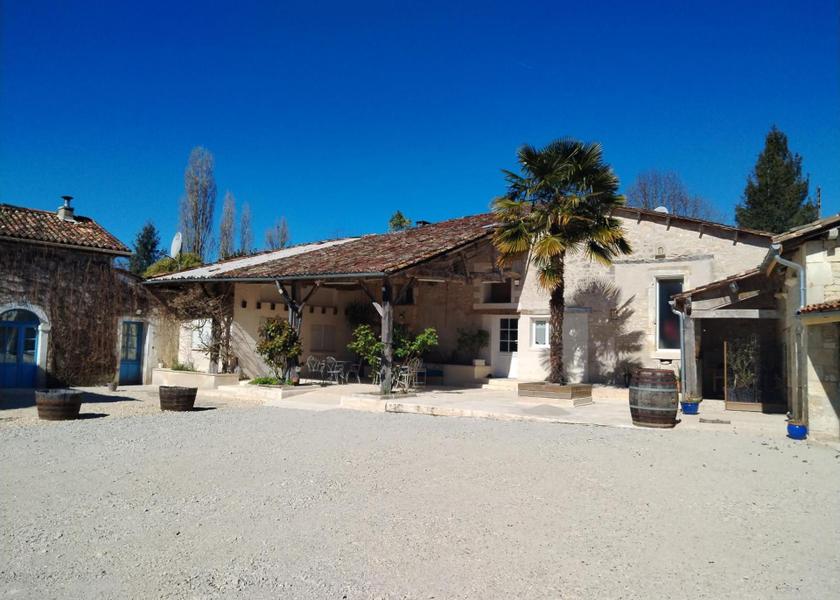 Nouvelle-Aquitaine Le Tatre exterior view
