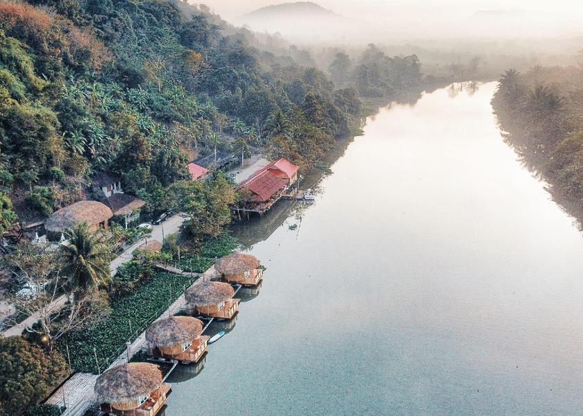 Surat Thani Province Phunphin Interior view