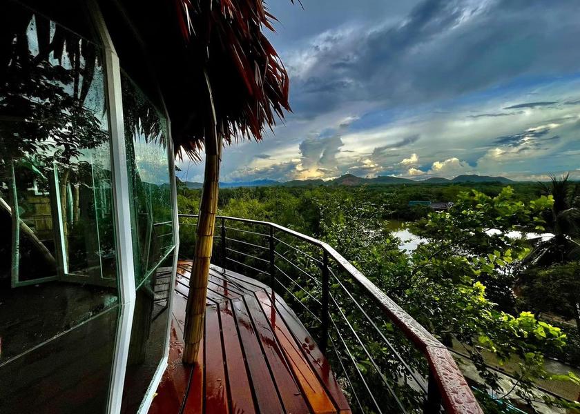 Surat Thani Province Phunphin Balcony/terrace