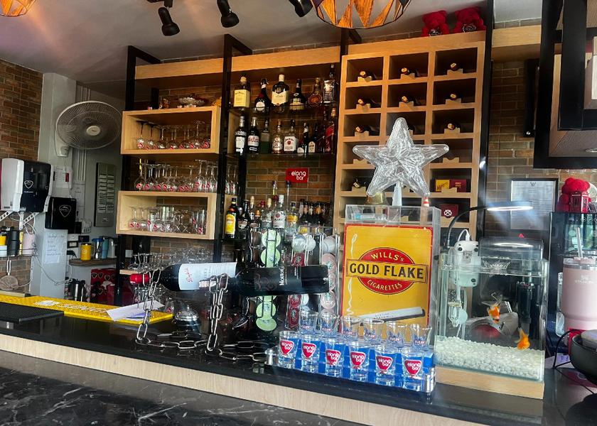 bar