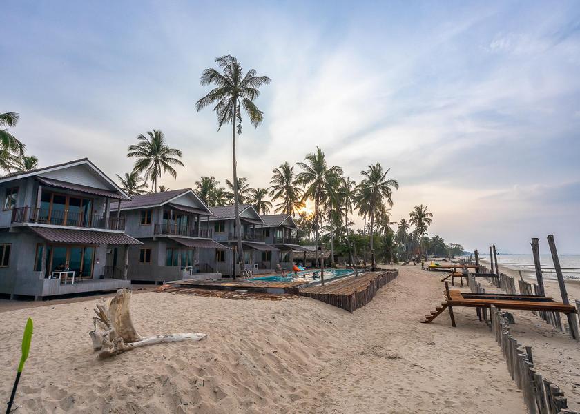 Surat Thani Province Chaiya exterior view