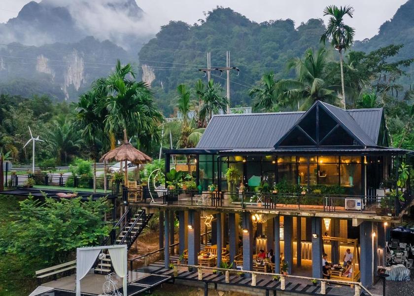 Surat Thani Province Phanom Exterior view