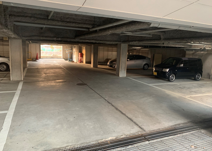 Wakayama Wakayama Parking lot