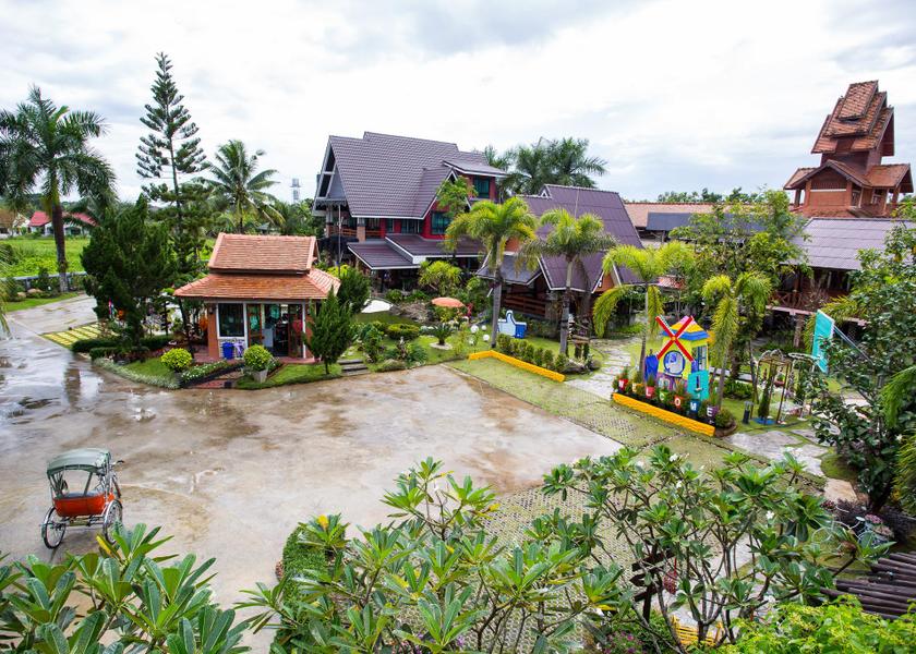Chiang Mai Province San Sai interior view