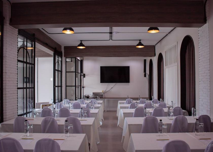 Chiang Mai Province Mae Wang Meeting facility