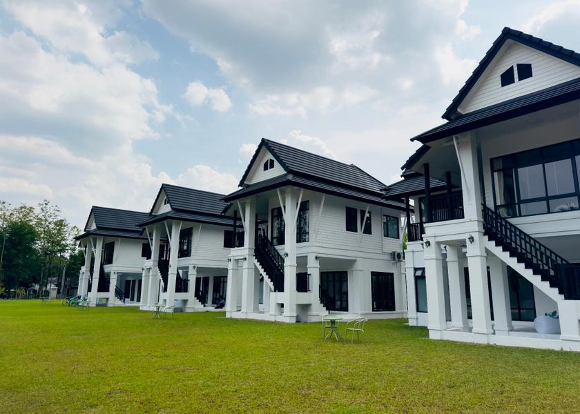 Chiang Mai Province San Pa Thong exterior view