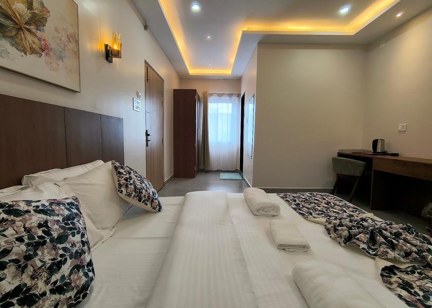 Meghalaya Shillong Luxury Queen Bed