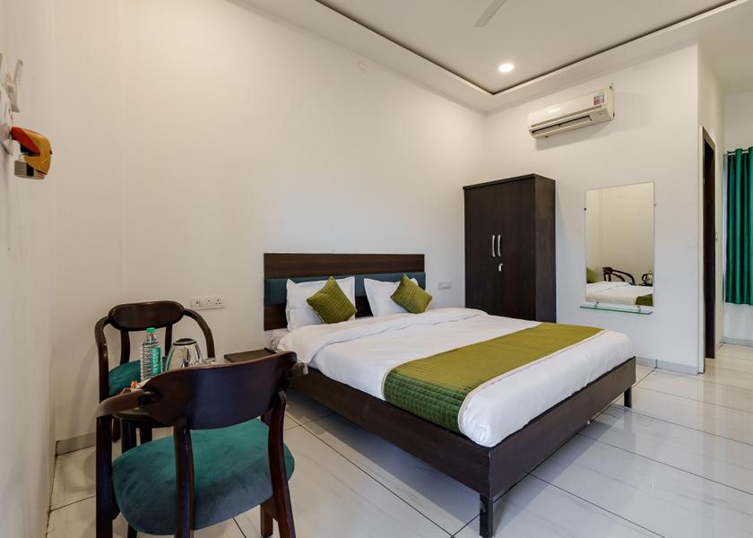 Madhya Pradesh Ujjain Luxury AC Room