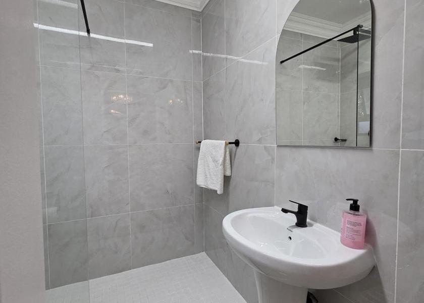 Gauteng Germiston Deluxe King Studio