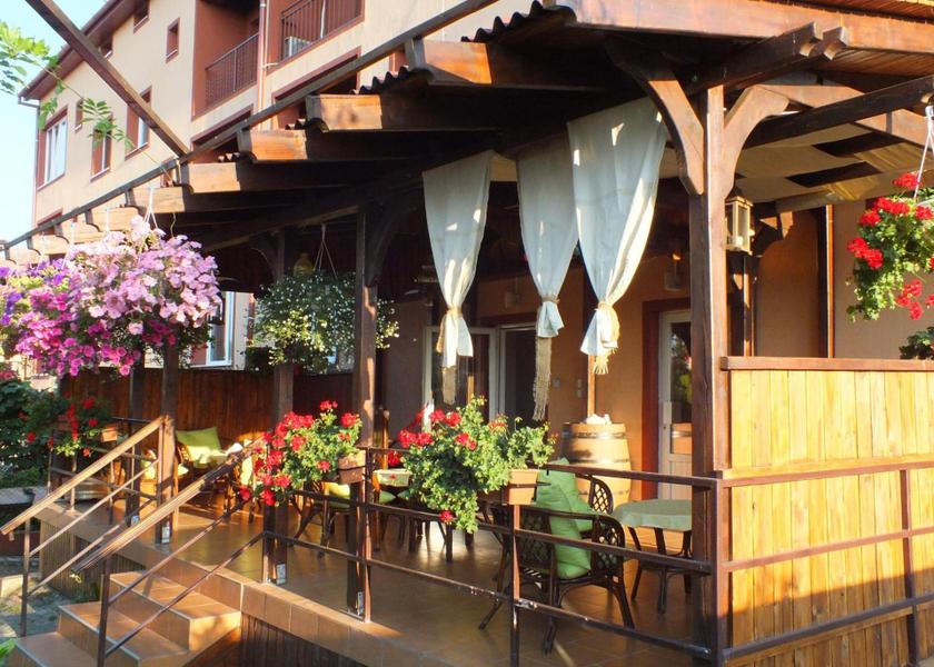  Arad balcony/terrace