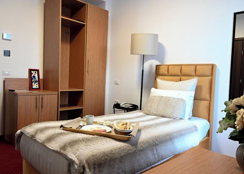 Ilfov Otopeni Room