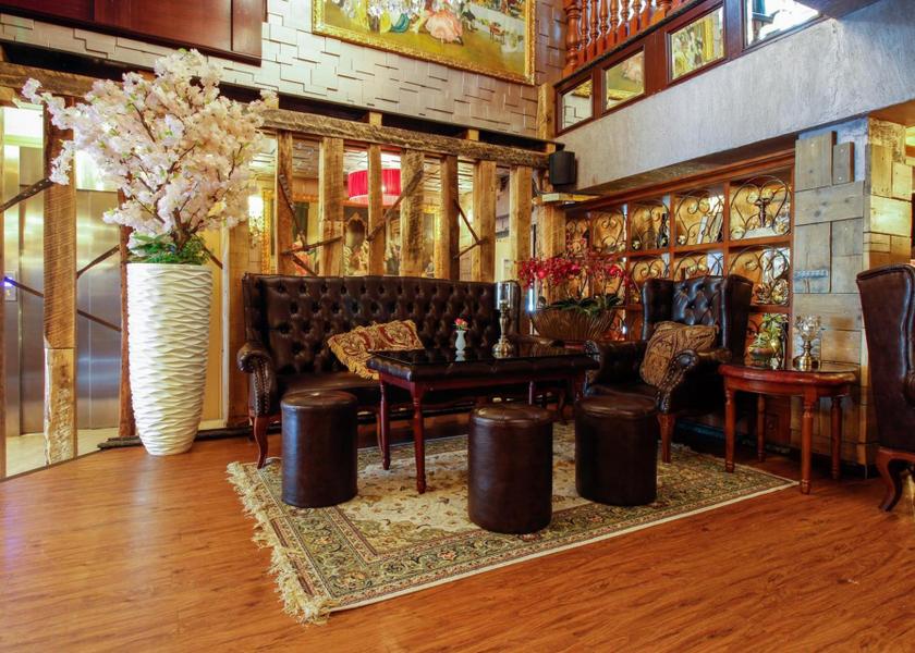 North Holland Alkmaar lobby