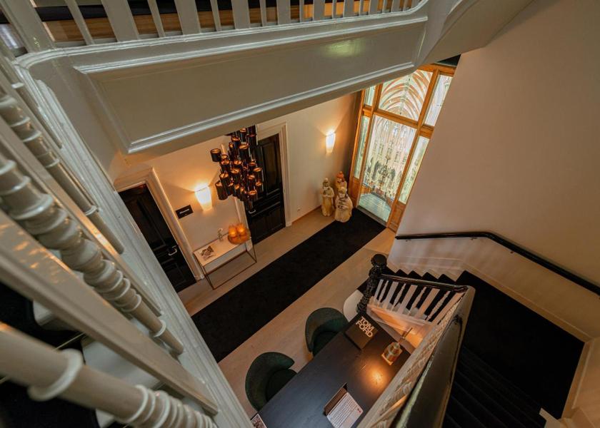 North Holland Alkmaar lobby