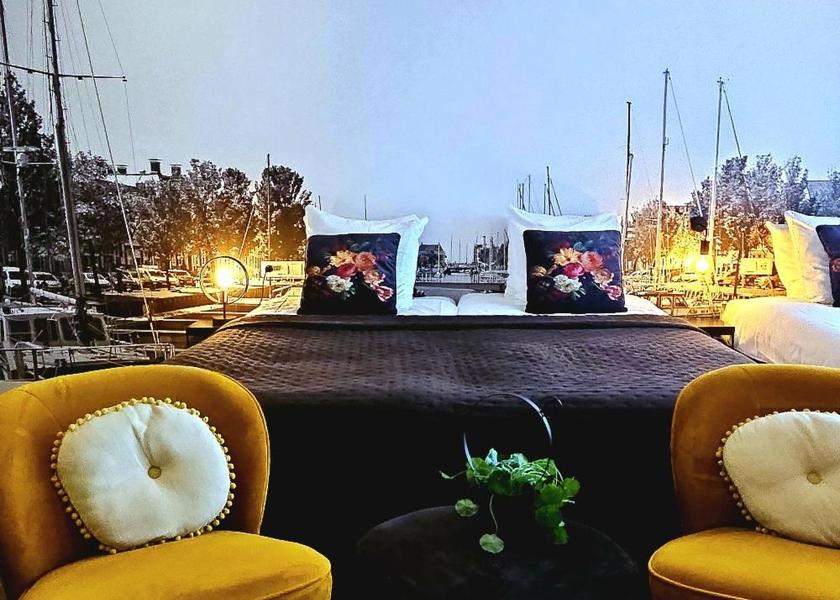 Zeeland Middelburg shared lounge/tv area