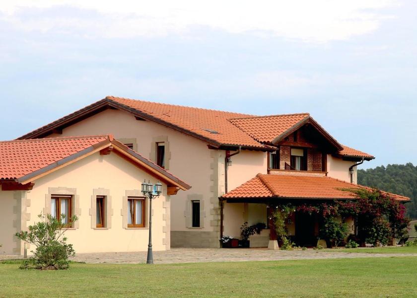 Cantabria San Vicente de la Barquera exterior view