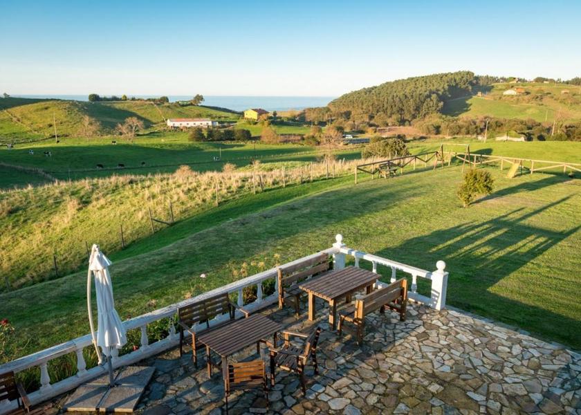 Cantabria San Vicente de la Barquera balcony/terrace