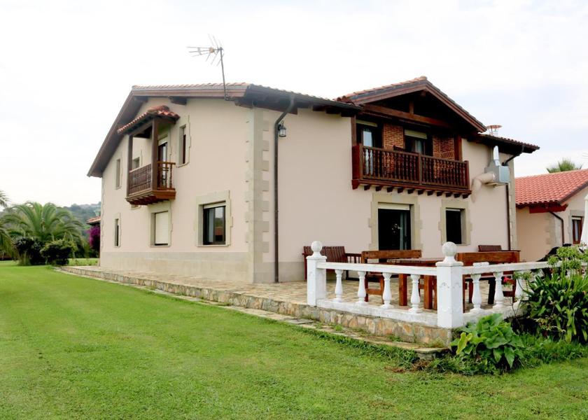 Cantabria San Vicente de la Barquera exterior view