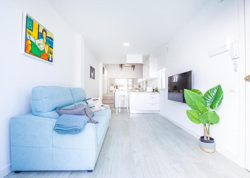 shared lounge/tv area