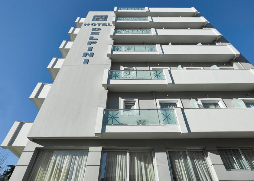 Attica Moschato-Tavros exterior view