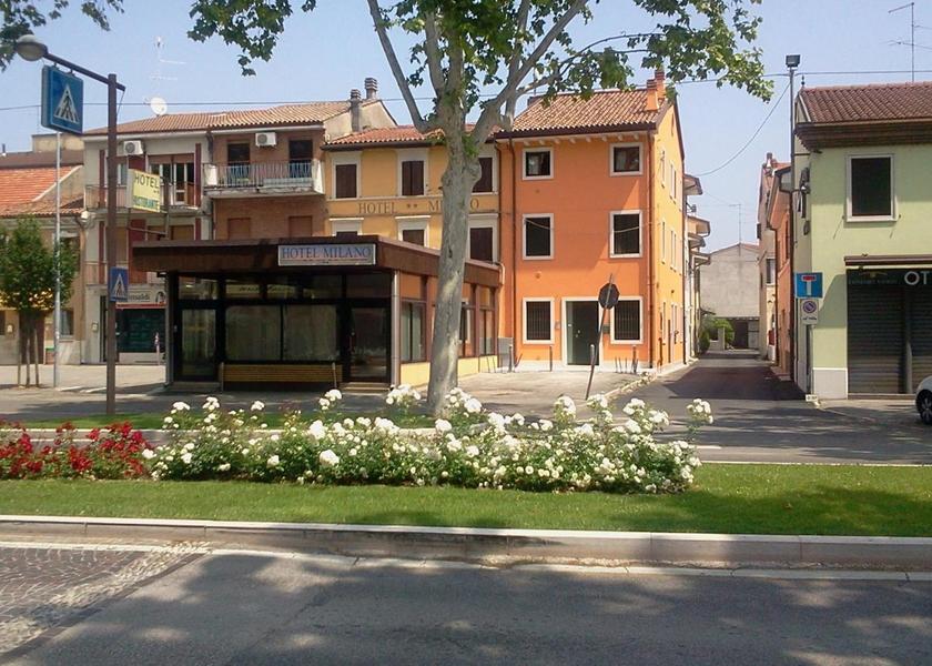 Veneto San Giovanni Lupatoto exterior view