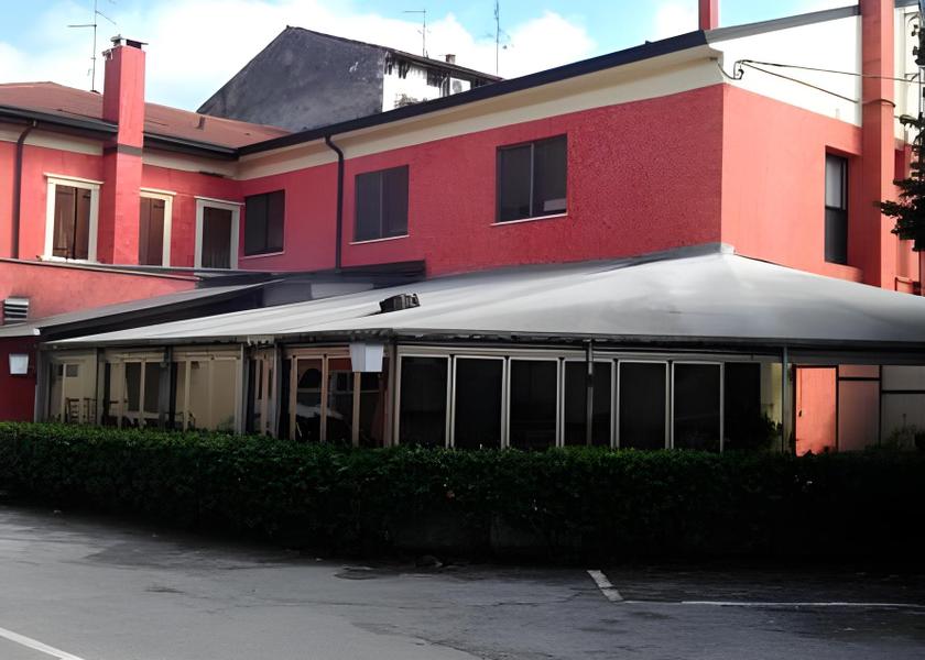 Veneto San Giovanni Lupatoto exterior view