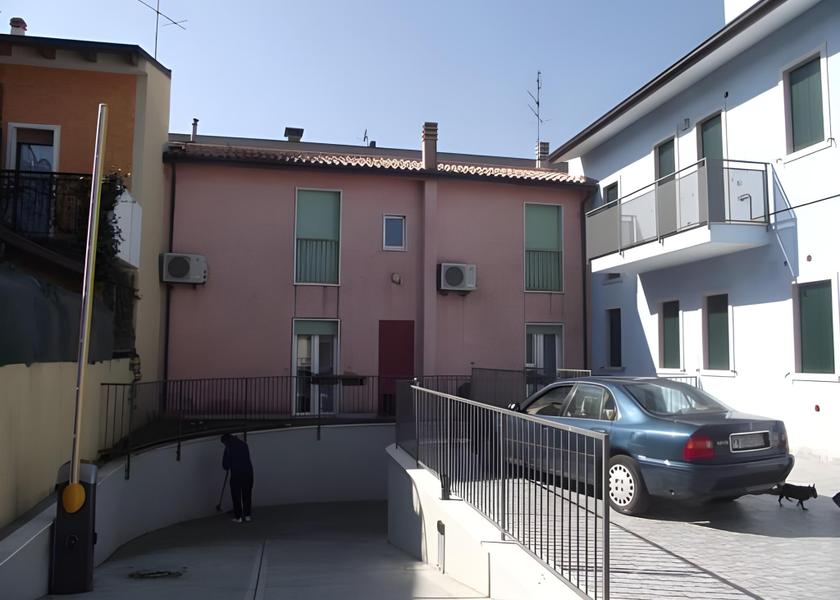 Veneto San Giovanni Lupatoto exterior view