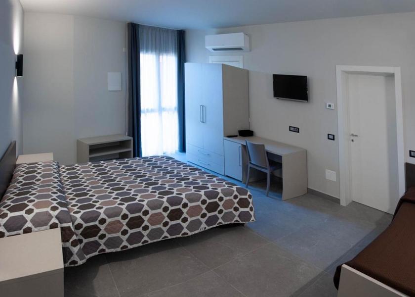 Tuscany Campi Bisenzio Triple Room