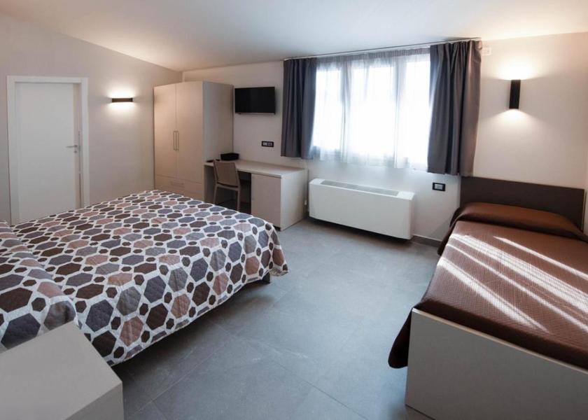 Tuscany Campi Bisenzio Triple Room