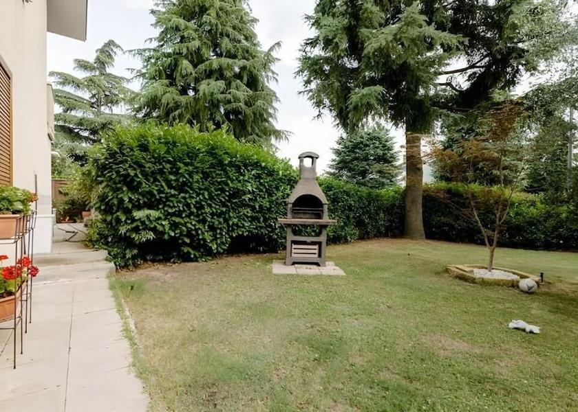 Lombardy Pero Exterior