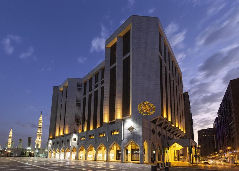  Medina Hotel Exterior