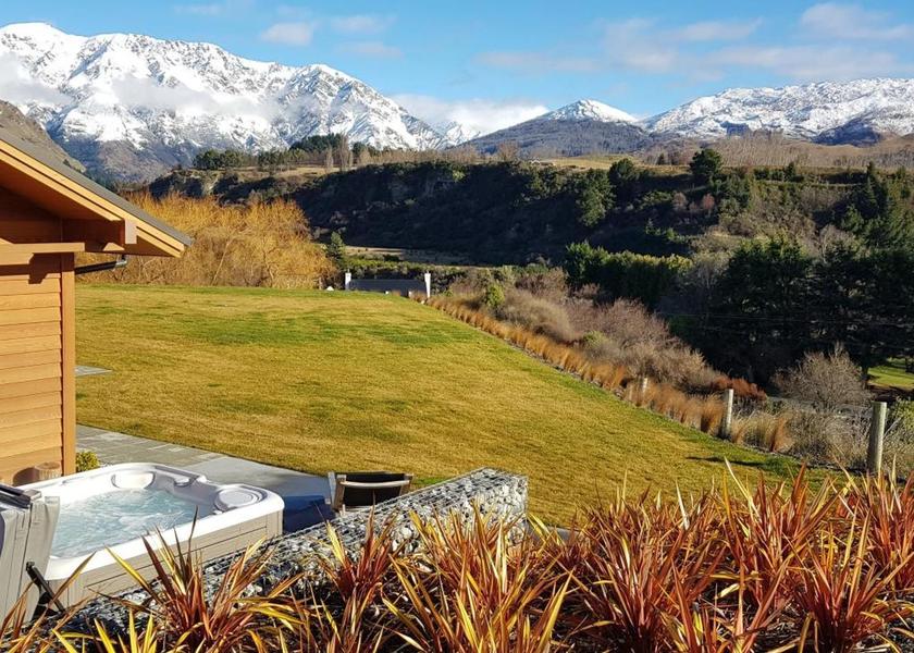 Otago Lower Shotover hot tub