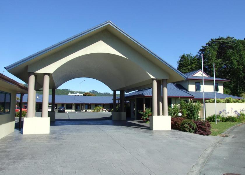 Greater Wellington Porirua Hotel Exterior