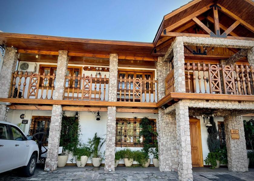 Santiago Santiago entrance