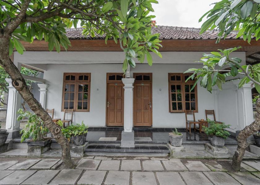 Bali Banjar entrance