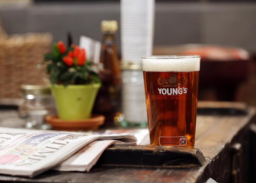 England Esher bar/lounge
