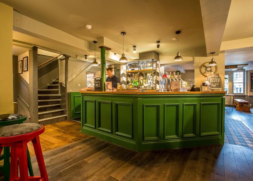 England Esher Bar/lounge