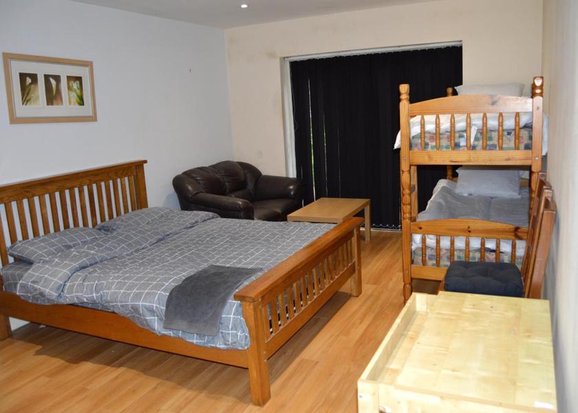 England South Croydon Double Room with Private Bathroom