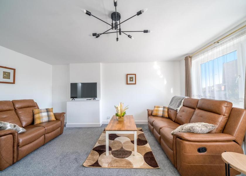 England Romford shared lounge/tv area