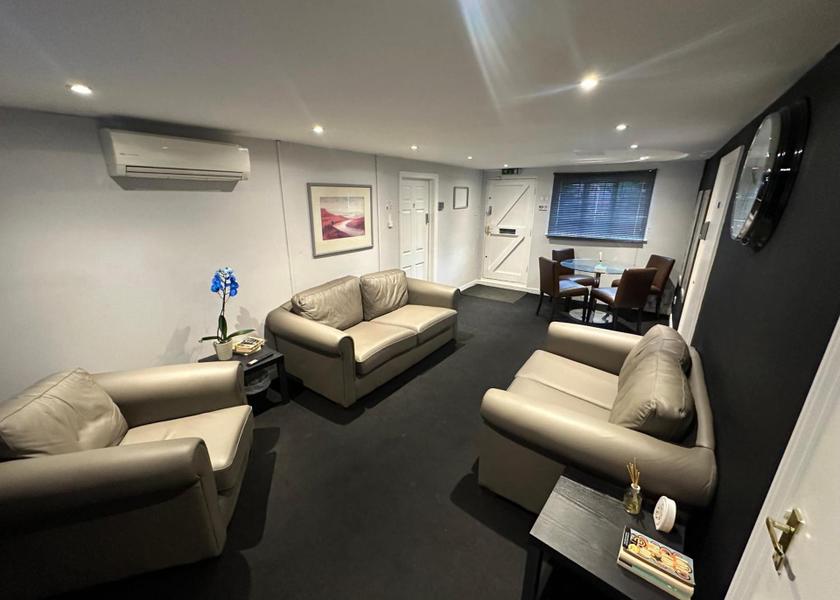 shared lounge/tv area