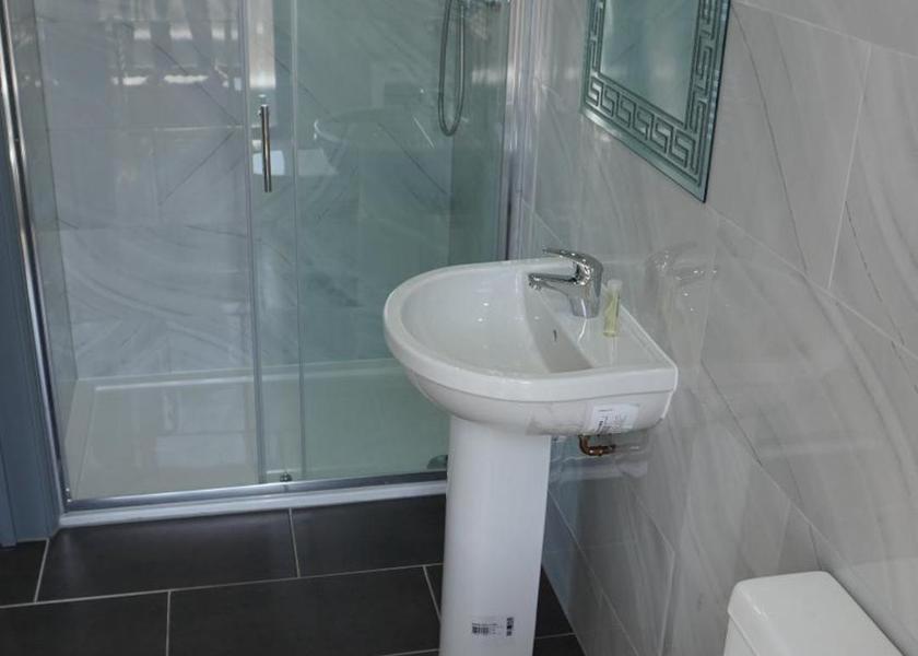 England Southall Double Room with Private Bathroom