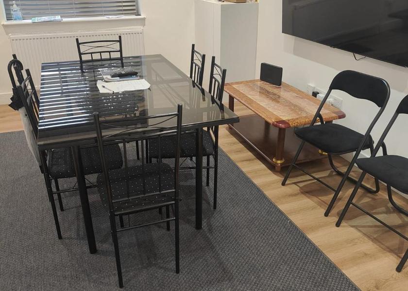 shared lounge/tv area