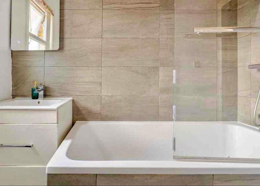 England Uxbridge bathroom