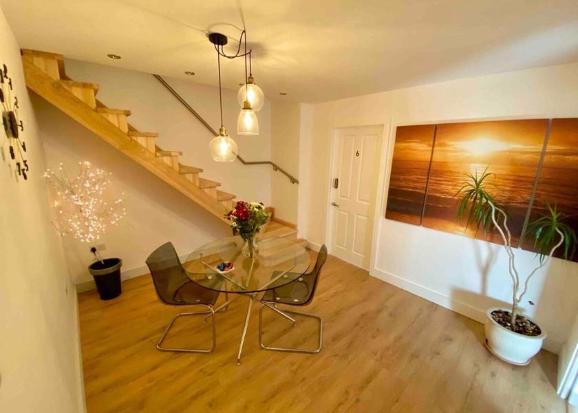 shared lounge/tv area