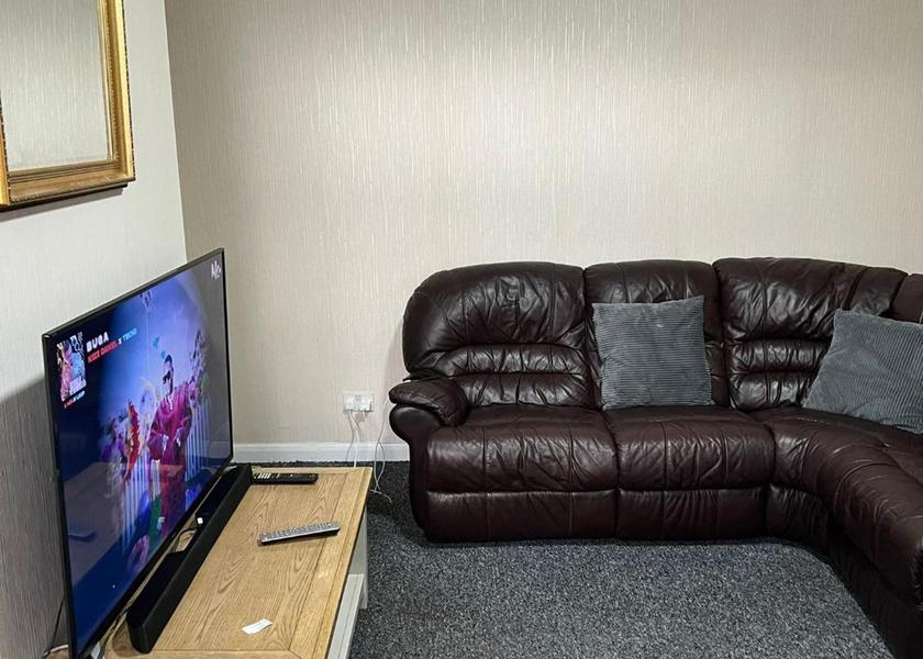 shared lounge/tv area