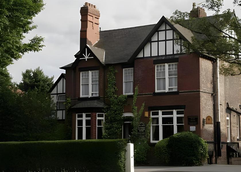 England Sale Hotel Exterior