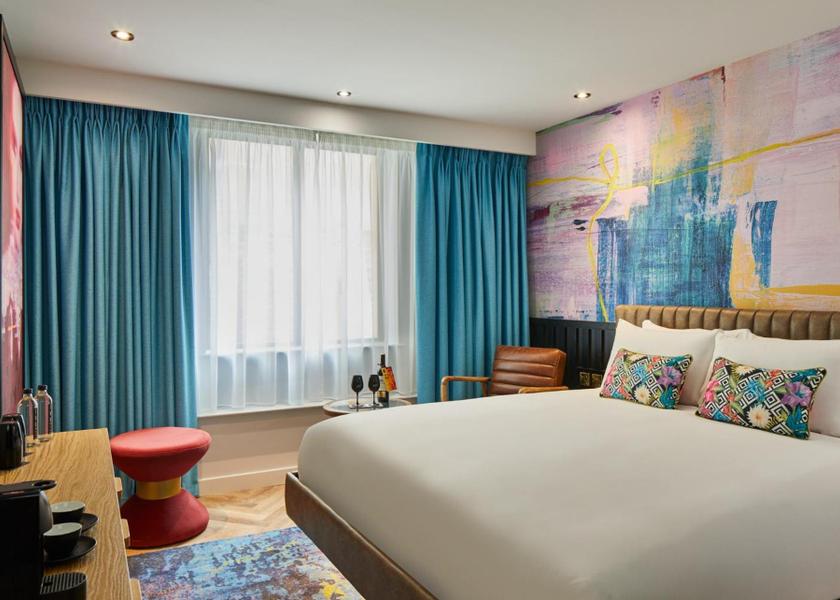 Scotland Edinburgh Deluxe - 1 King Bed