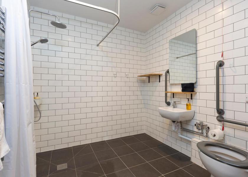 Scotland Edinburgh Superior Quadruple Room with Ensuite (Room 7)