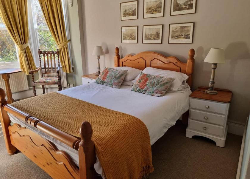 Wales Blackwood Double Room with Private Bathroom